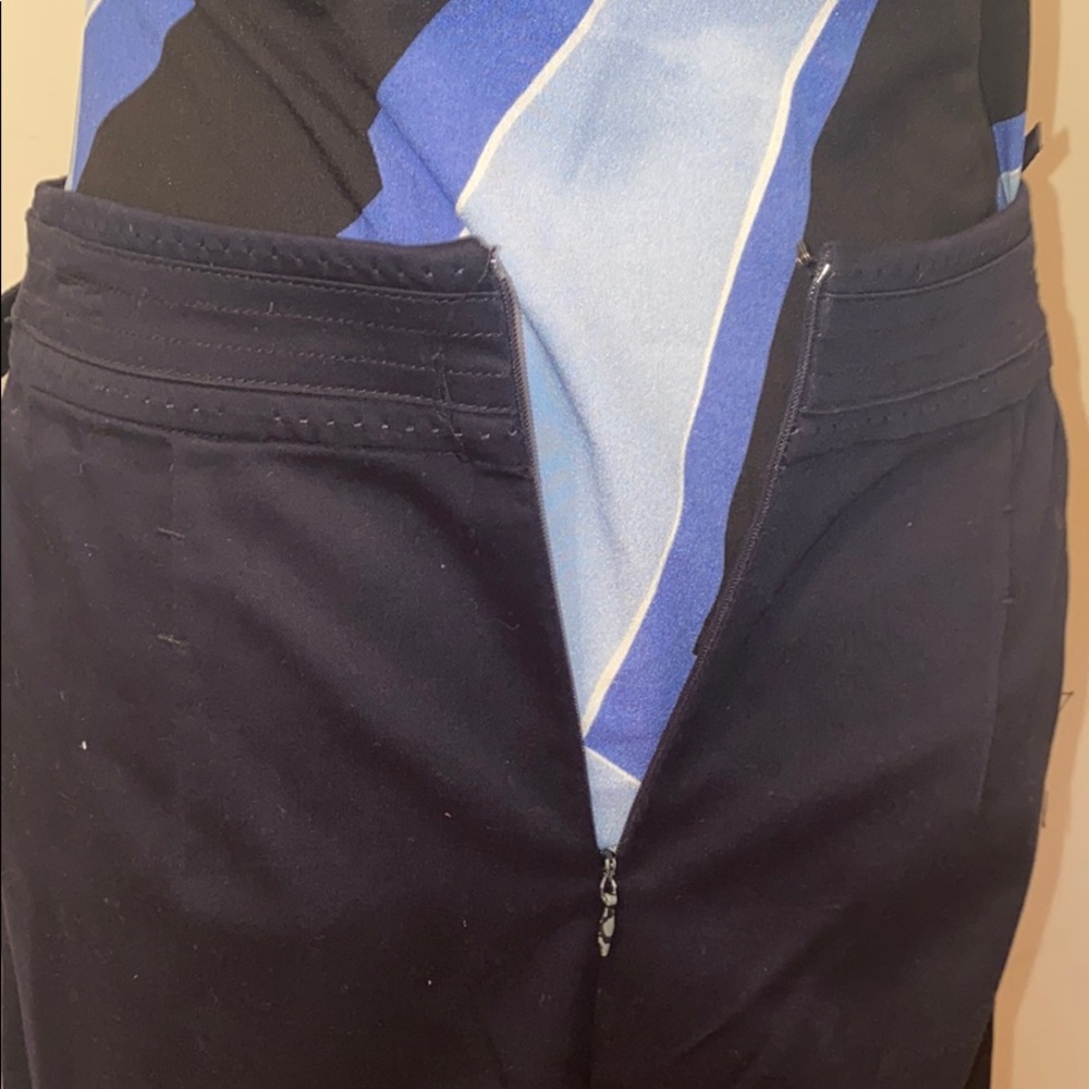 Classic Navy Suit Skirt Coordinate.Calvin Klein. 4 - Picture 5 of 8